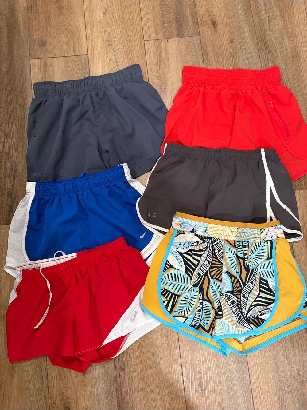 Women’s athletic/running shorts | bundle of 6 | size small